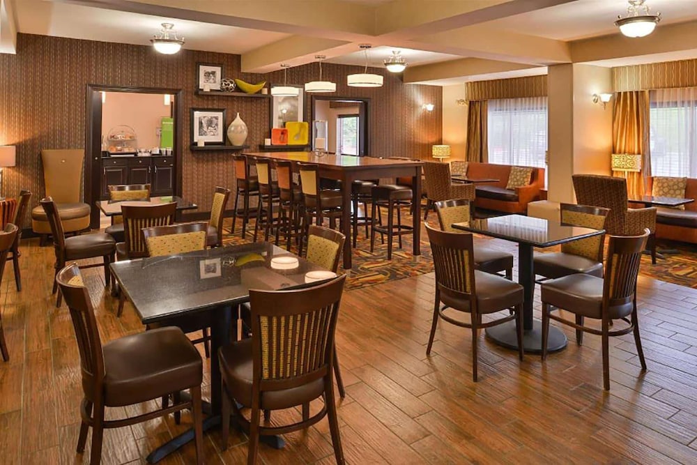 Wingate by Wyndham Steubenville - photo 22