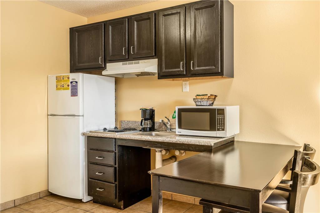 Suburban Studios Near Camp Lejeune - photo 11
