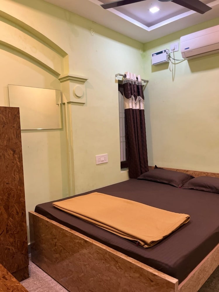 Thashmika Residency in Tiruvannamalai, India
