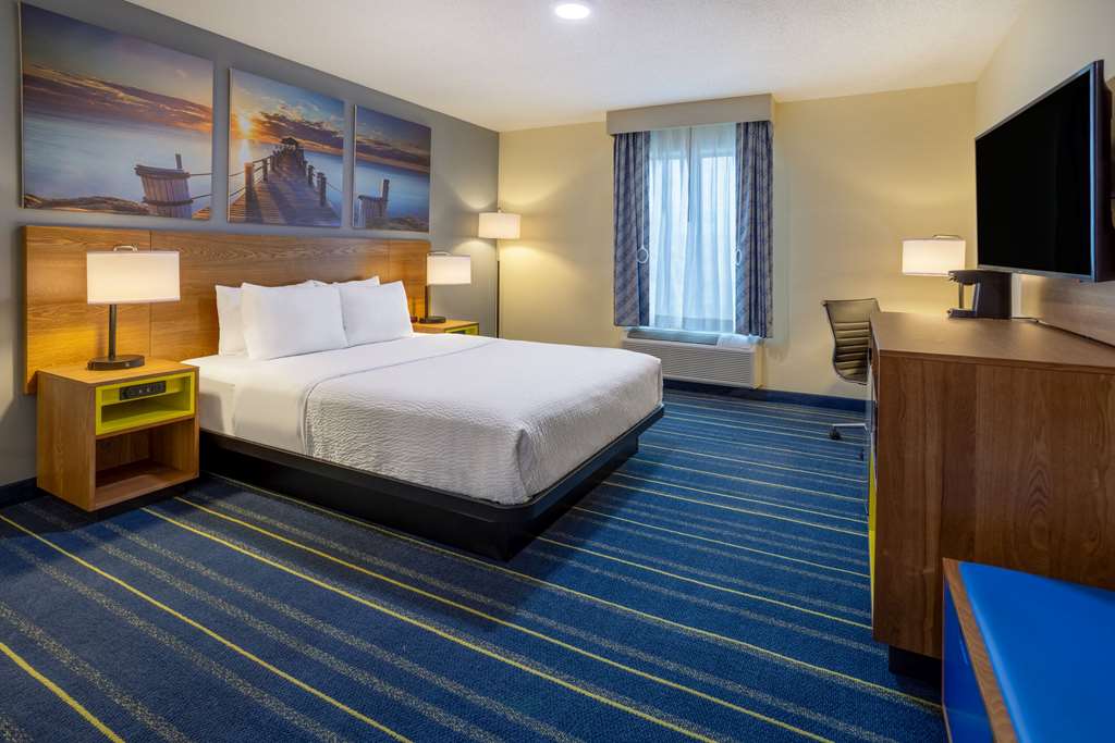 Days Inn by Wyndham Grayson - photo 33