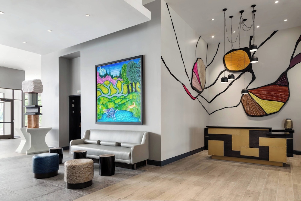 The MC Autograph Collection - photo 2