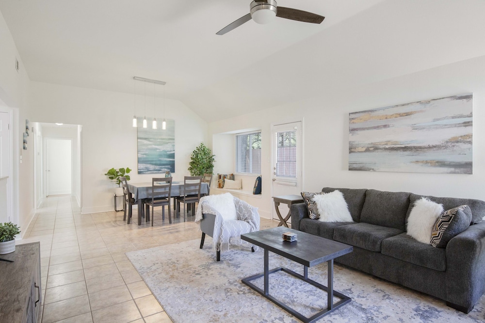 Blissful Retreat - last minute hotel in Austin