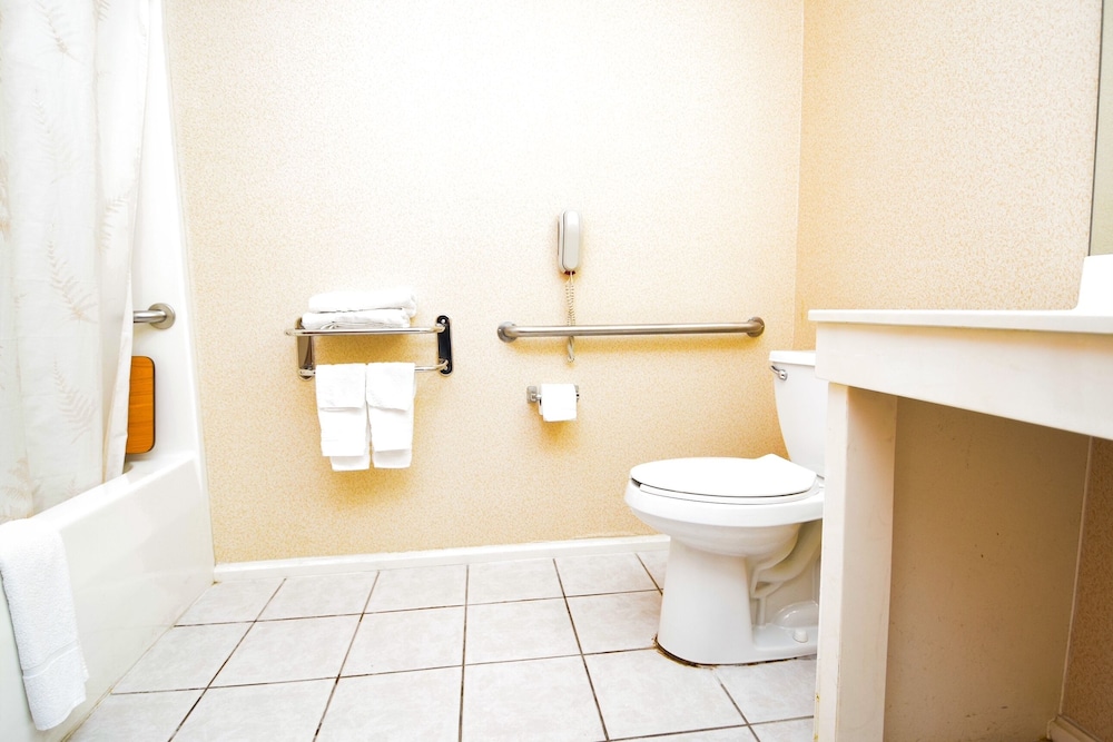 Economy Inn Beebe - photo 24