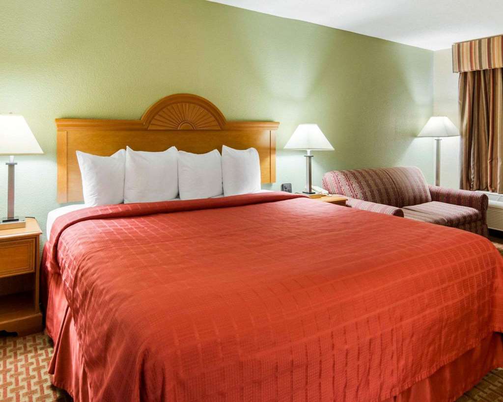 Quality Inn South Hill I 85 - photo 16