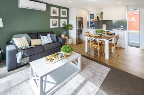 Lovely in Linwood: 2BR Beauty — 4-Star Luxury Hotel in Christchurch, New Zealand