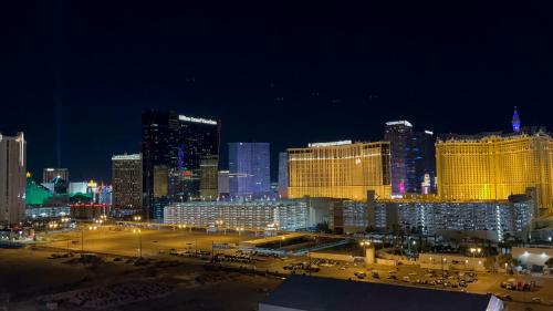 Condo at Platinum Hotel Strip View