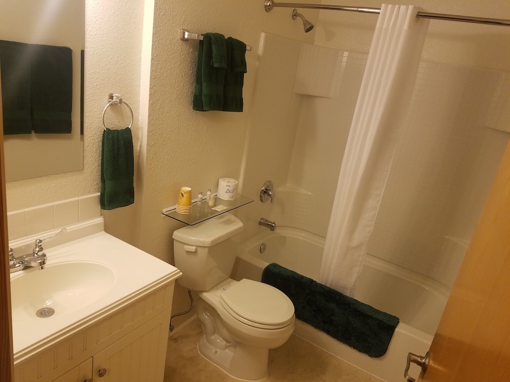Eagle Bay Inn — Sitka — photo 2