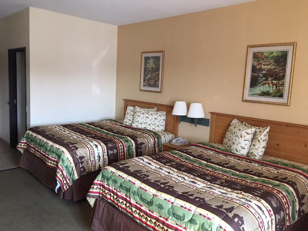 Booneslick Lodge of Neosho - photo 18