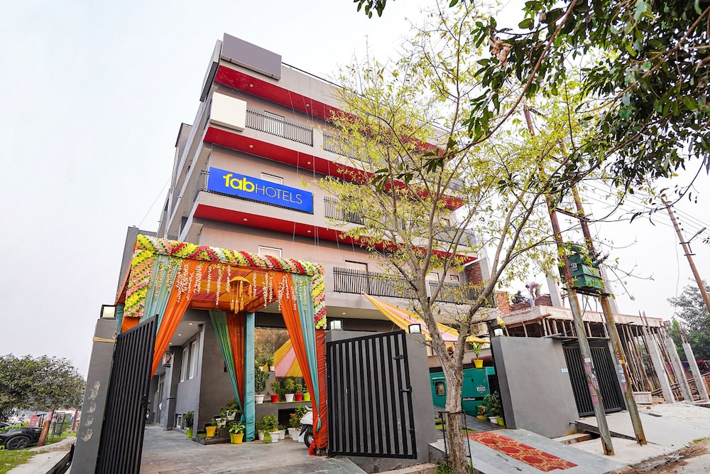 The Red York - last minute hotel in Noida