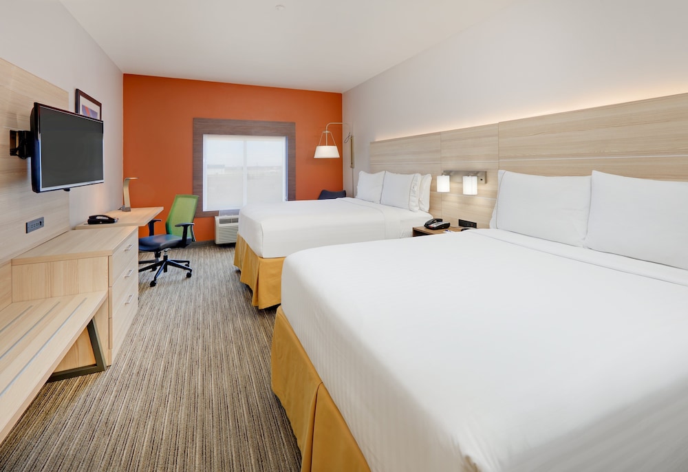 Holiday Inn Express & Suites Burleson Ft. Worth by IHG - photo 7