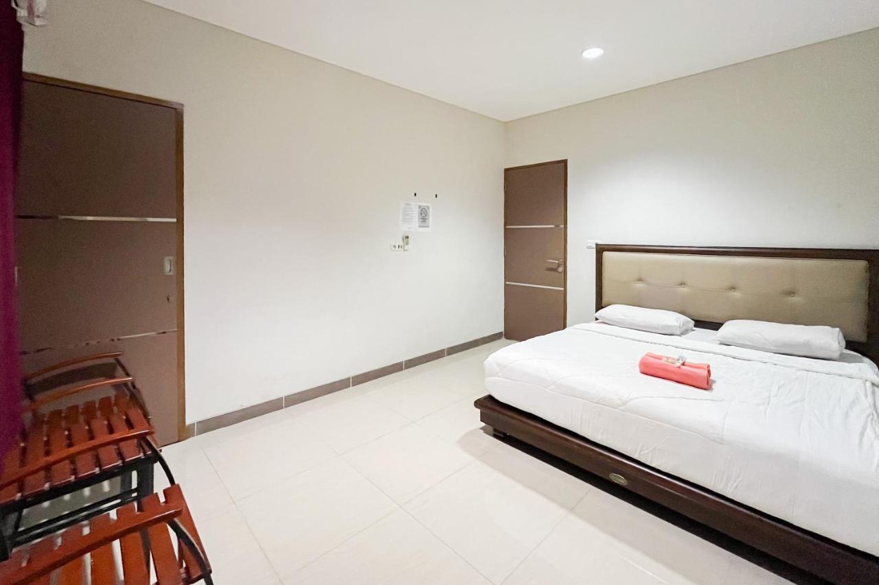 Capital O 93589 Hotel Wongso Syariah — hotel near Depati Amir Airport