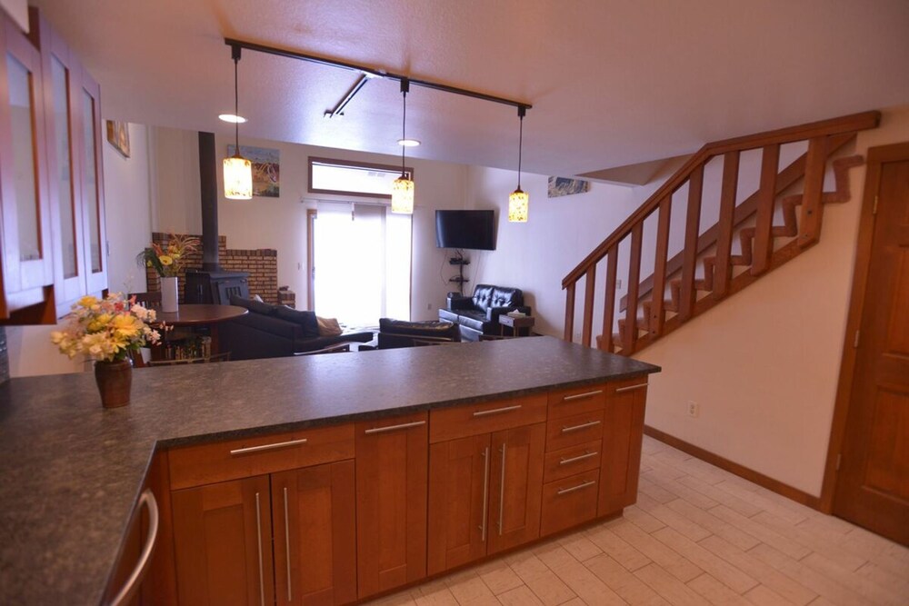 Laid Back Lounge by Casago McCall Donerightmanagement - photo 10