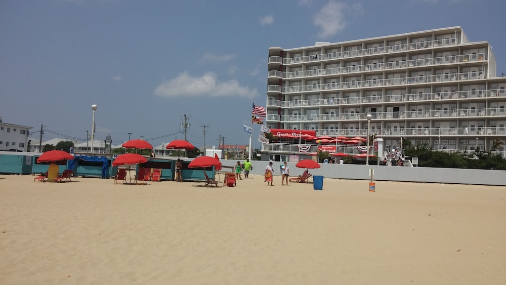 Commander Hotel & Suites - photo 80