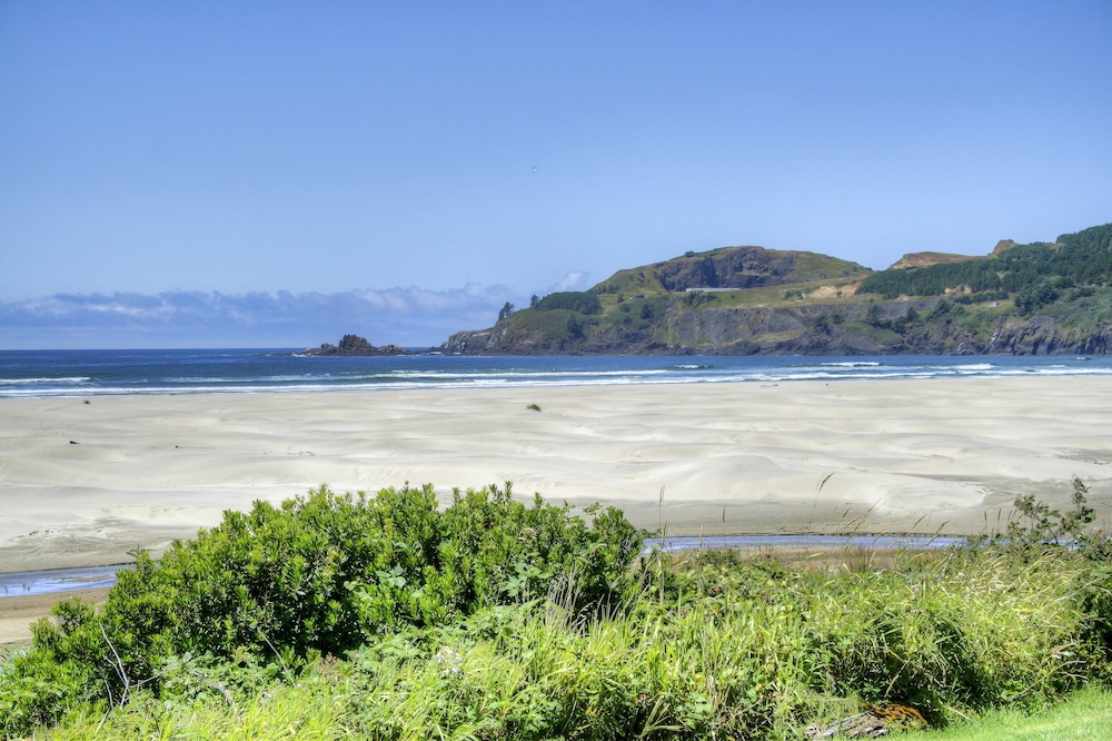 Little Creek Cove Beachfront Resort - photo 94