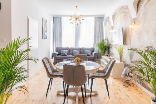 Apartament Podkoziołek Stary Rynek — 4-Star Luxury Hotel in Poznan, Poland