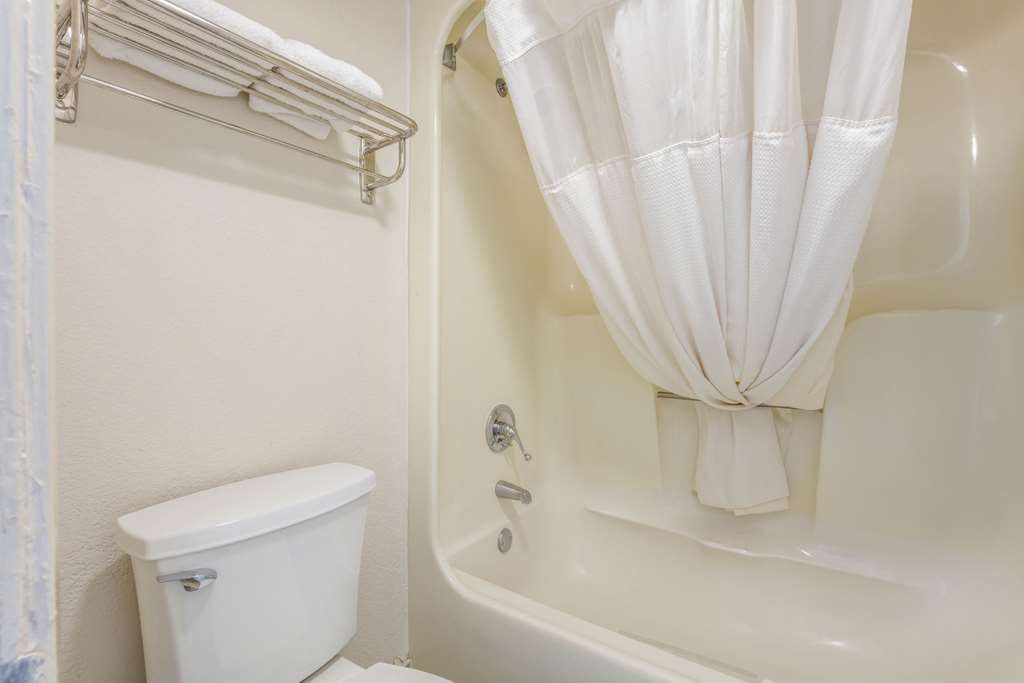 Quality Inn Forrest City I 40 - photo 21