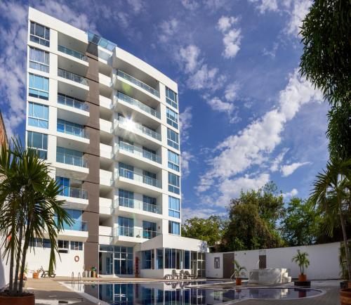 El Refugio Ricaurte Piscina Renovada — 4-Star Luxury Hotel in Ricaurte, Colombia