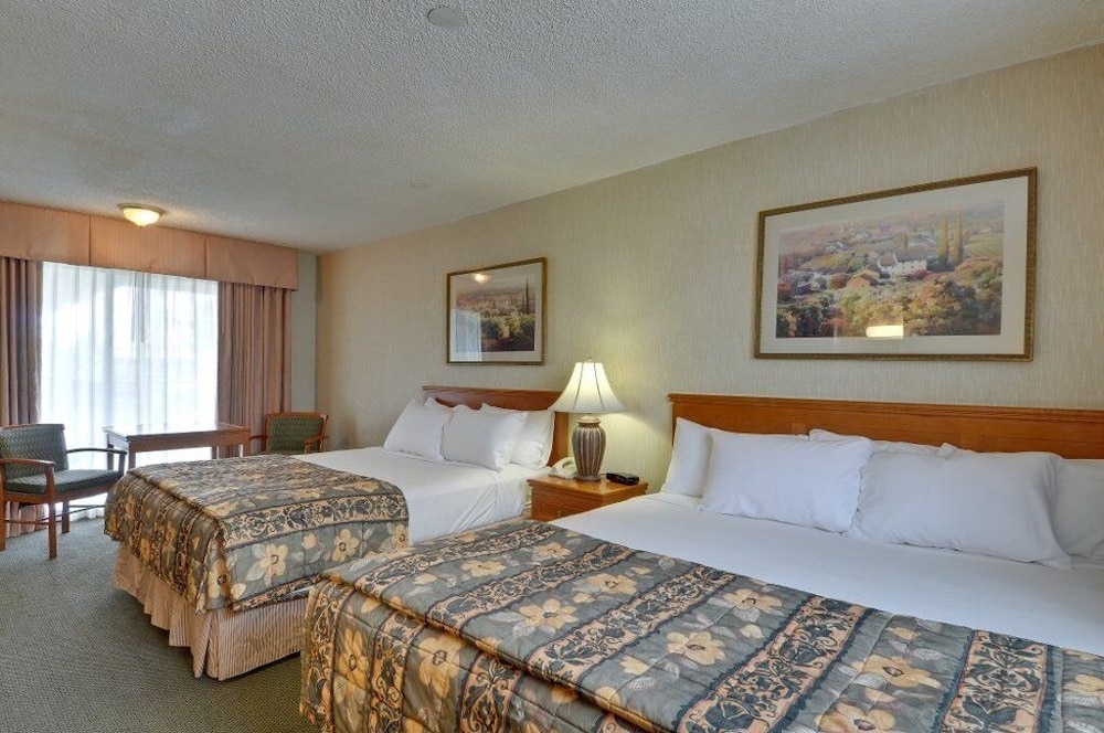 Vagabond Inn Ventura - photo 10