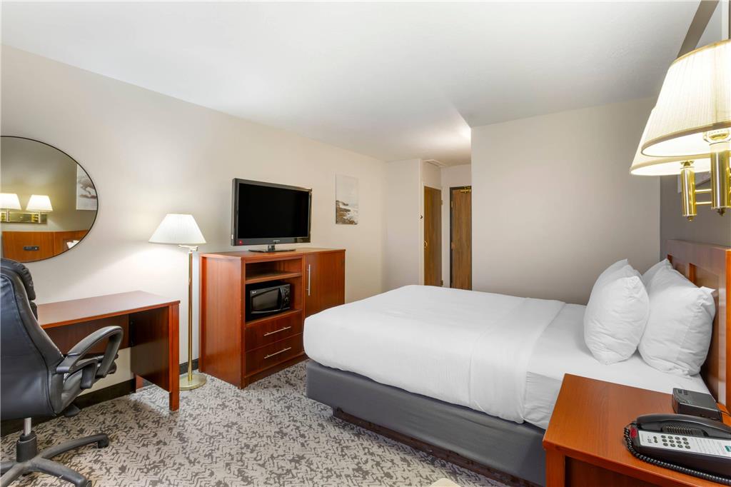 Quality Inn & Suites Fillmore I 15 - photo 12