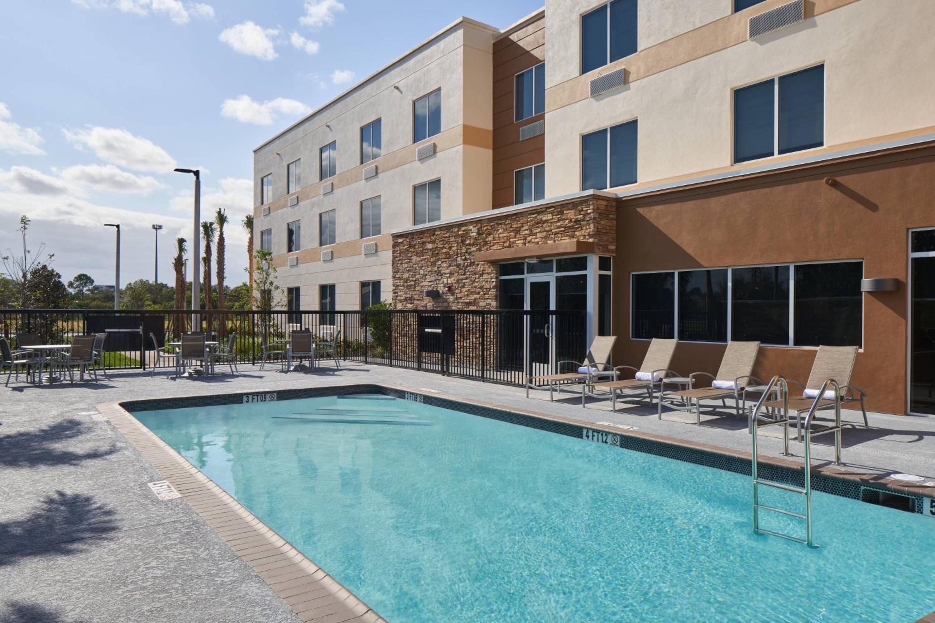 Fairfield Inn & Suites by Marriott Vero Beach - photo 27