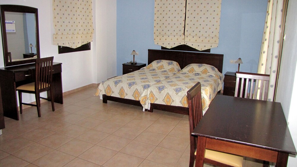 Palirria Hotel & Studios — Koropi — photo 5