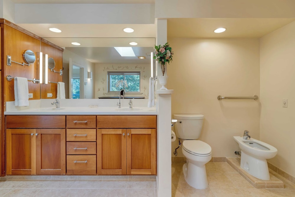 Serene Crest by Avantstay A Design Near Beaches - photo 16