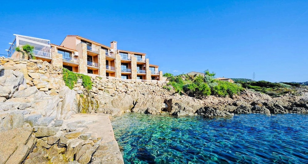 Hotel du golfe - carbon neutral hotel in Sartene