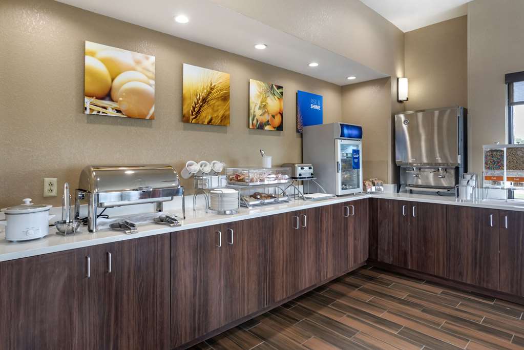 Comfort Suites Pell CIty near Logan Martin Lake - photo 28