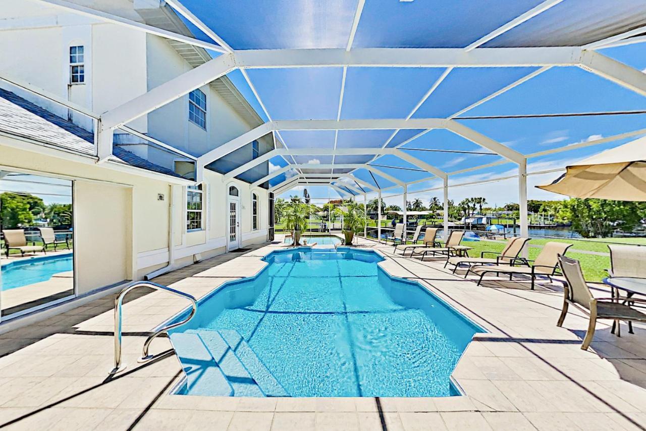Villa Euphoria — 4-Star Luxury Hotel in Cape Coral, United States