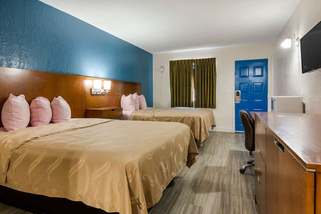 Rodeway Inn Broken Bow Hochatown - photo 21