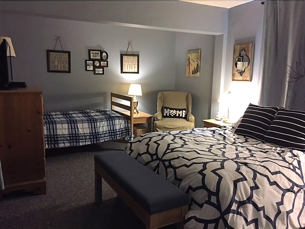 Golden Eagle Lodge Resort - photo 8