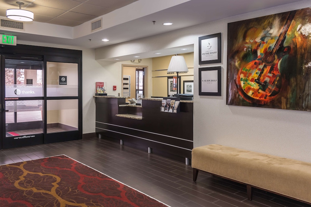 Hampton Inn Dickson - photo 5