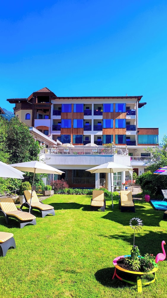 Alpenhotel Stefanie — 4-Star Luxury Hotel in Schwendau, Austria