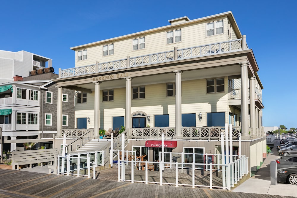 Harrison Hall Hotel - photo 60