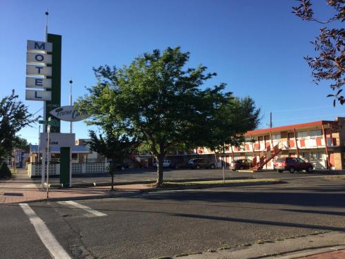 Towne Center Motel - photo 3