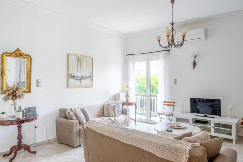 Spacious 2 bedroom apartment at Glifada — 4-Star Luxury Hotel in Athens, Greece
