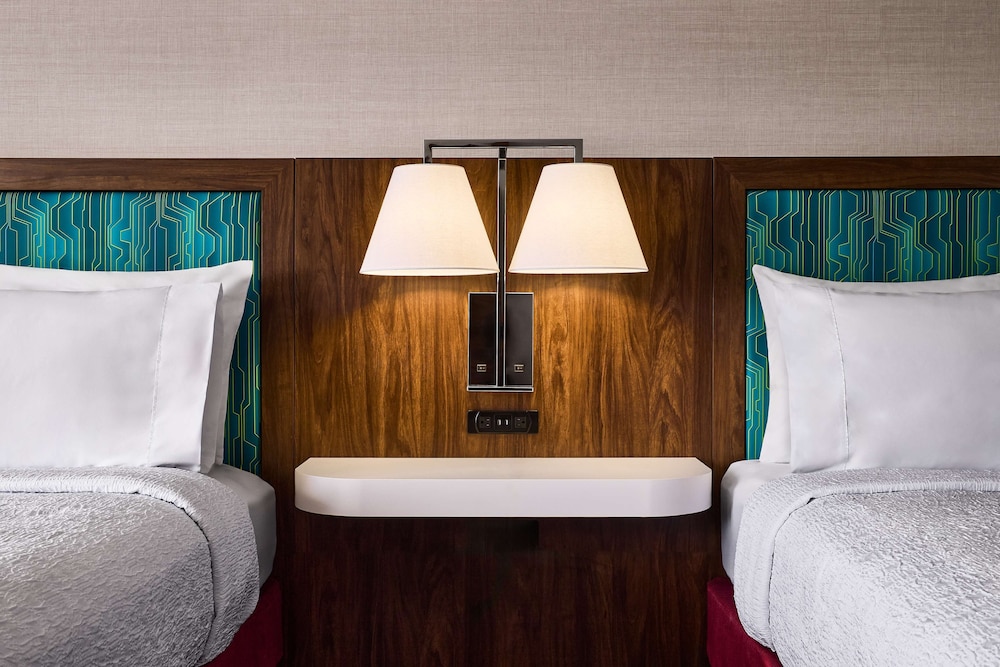 Hampton Inn Massillon - photo 9