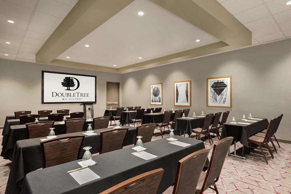 DoubleTree by Hilton St. Paul East - photo 46