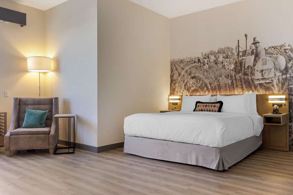 Cambria Hotel El Centro Imperial - photo 26