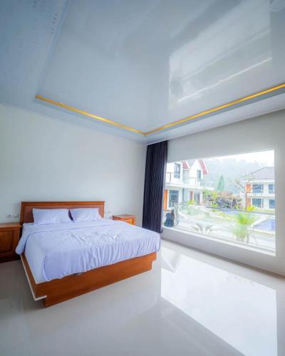 Grand Wijaya Hotel Dan Villa Sarangan — Magetan