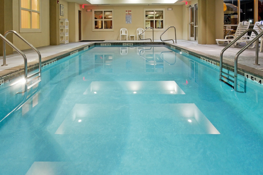 Holiday Inn Express & Suites Cullman - photo 22