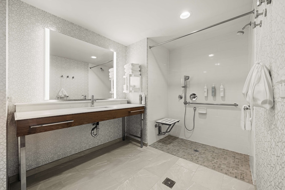 Hampton Inn and Suites Bessemer Birmingham - photo 23