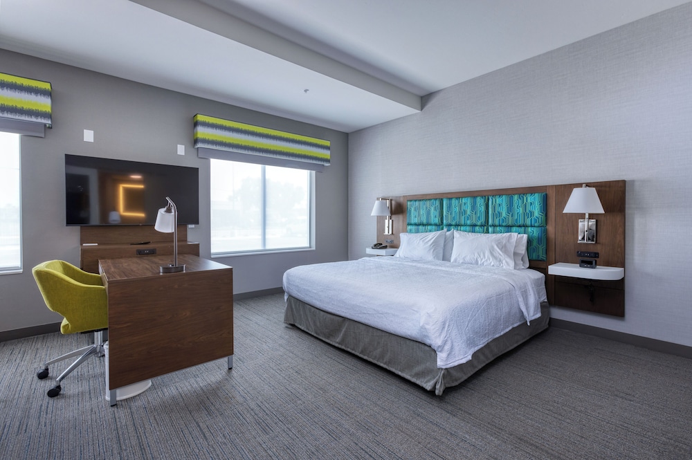 Hampton Inn & Suites by Hilton Bakersfield Central - photo 10