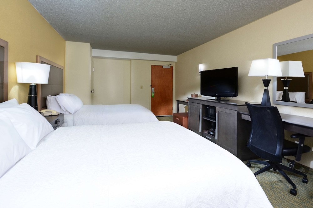 Hampton Inn Raleigh Town Of Wake Forest - photo 11