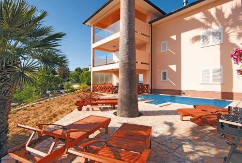 House Davorka — 4-Star Luxury Hotel in Supetarska Draga, Croatia