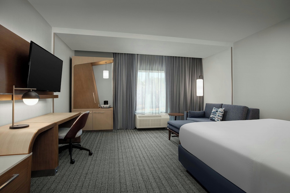 Courtyard by Marriott Atlanta Kennesaw - photo 9