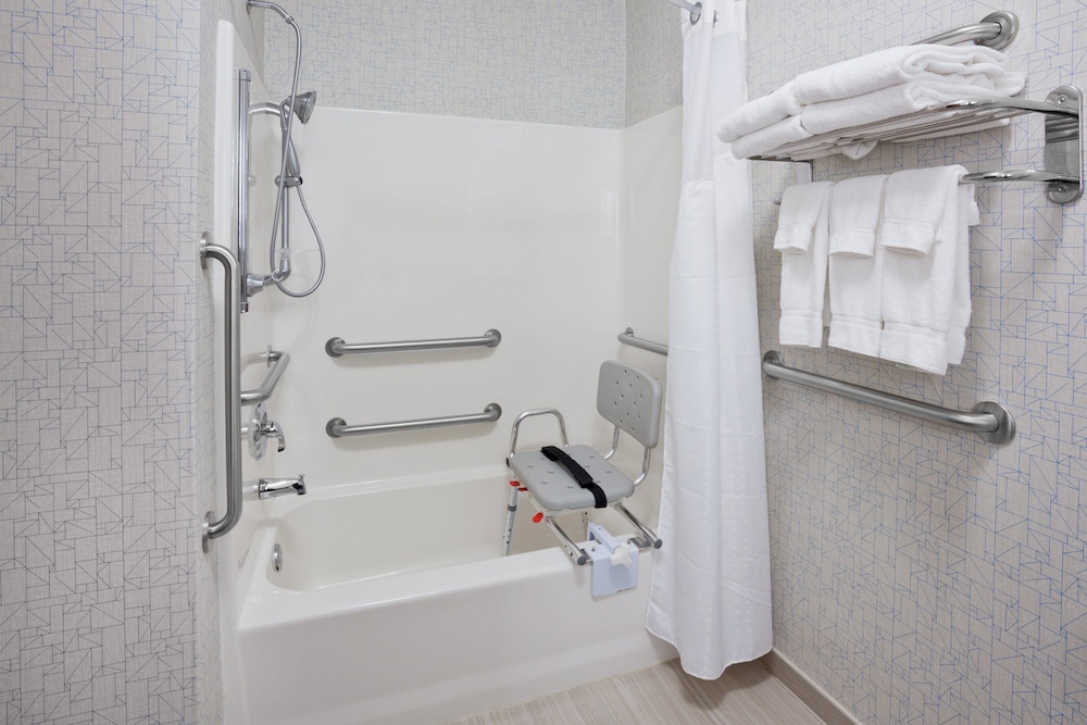 Holiday Inn Express Hotel & Suites Dickinson by IHG - photo 19
