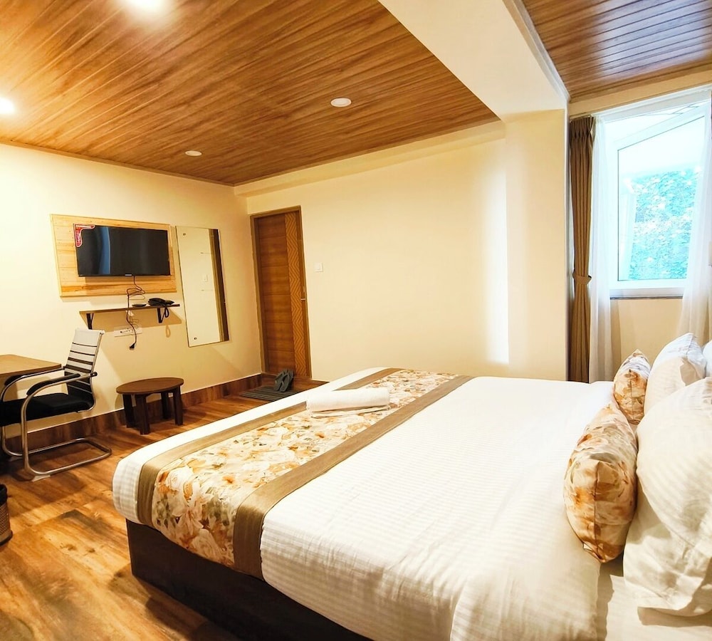 Aurora The Mall Darjeeling - carbon neutral hotel in Darjiling