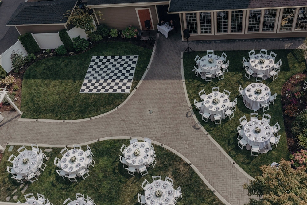 Majestic Inn & Spa - photo 102