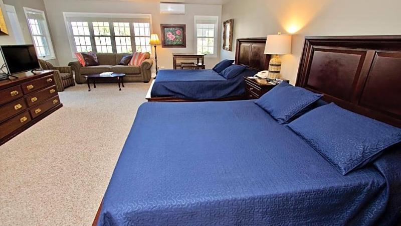 Baileys Harbor Yacht Club Resort - photo 33